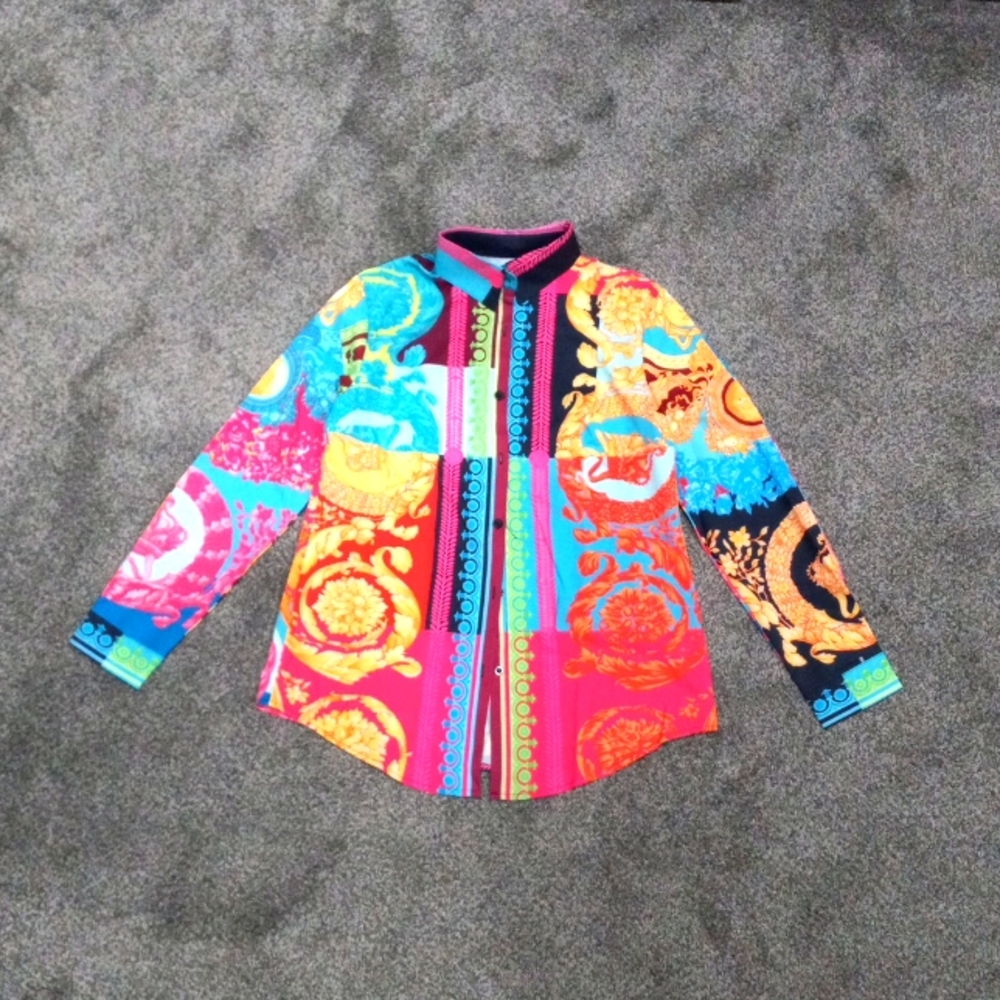 Ladies MultiColor Button Down Shirt.. Size M